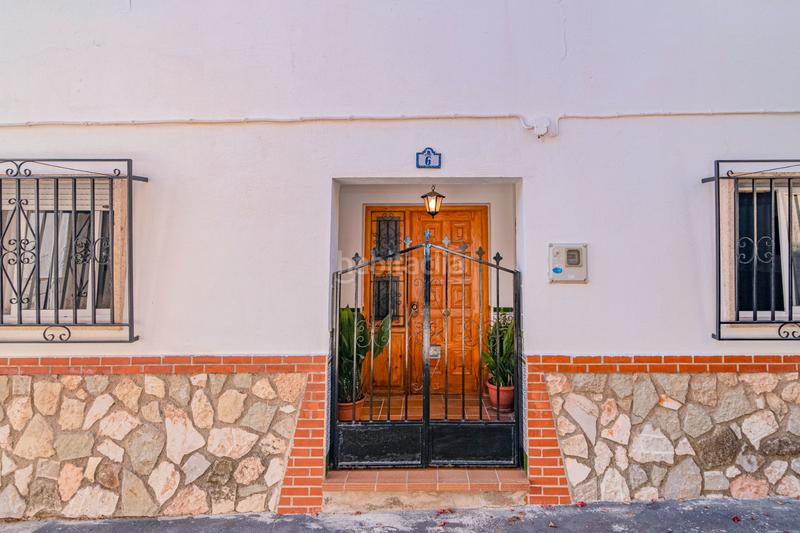 Foto b24e17c5-7dd2-430d-9ae0-b0346b300584. Casa amb xemeneia a Barrio de la Vega Monachil
