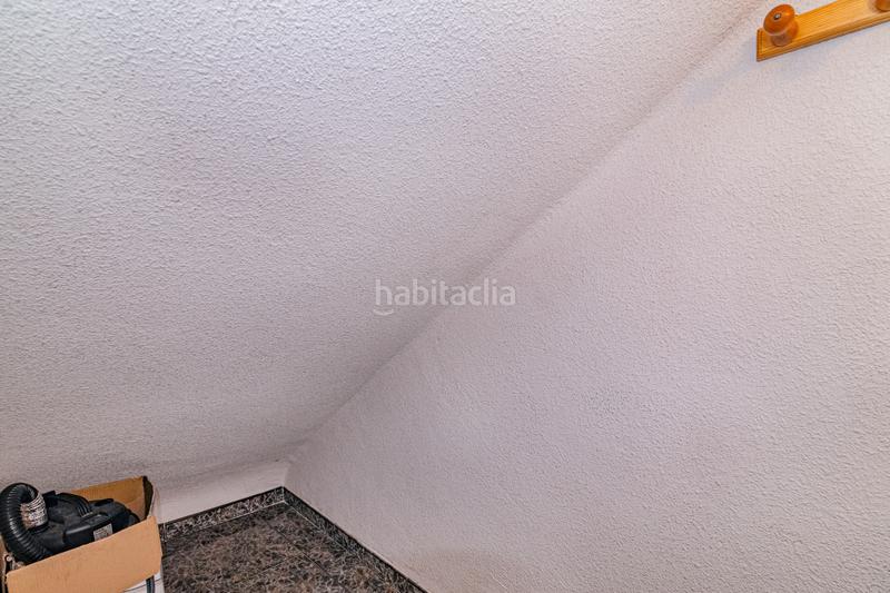 Foto b452f78c-9400-428f-8388-2e471f3c770e. Casa amb xemeneia a Barrio de la Vega Monachil