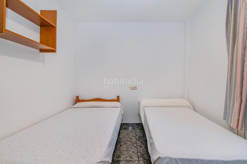 Foto fe62313a-07b8-4ca3-bf5e-114dbed7a4c1. Casa amb xemeneia a Barrio de la Vega Monachil