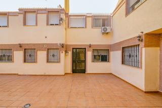 Pis  Calle maría auxiliadora. Piso céntrico de 1 habitación