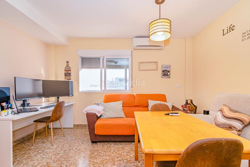 Foto df51e626-d14b-4573-b956-9031bed3ce93. Flat with parking in Las Flores - Huerta Gabias (Las)