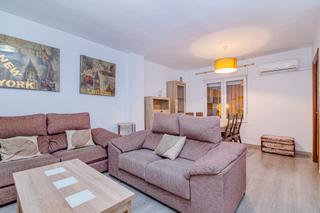 Casa adossada  Calle josé maría pemán. Casa adosada en cúllar vega