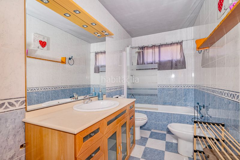 Foto 7cafe7f0-5582-40e2-bddb-a173085b360d. Casa amb aparcament a Alfacar