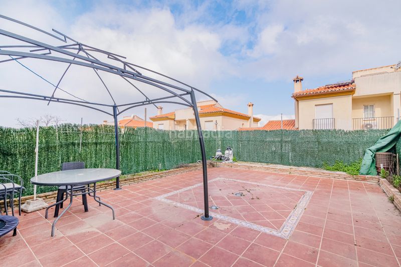 Foto a64748ca-5486-4f36-941f-adfaf72288f8. Casa amb aparcament a Alfacar