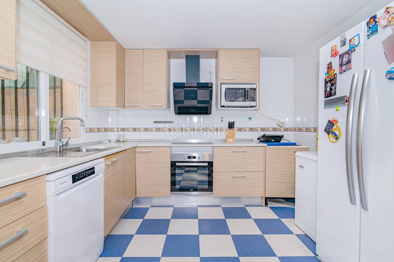 Foto c46dfd57-6eaa-4a9f-9b3f-379413fd3dcc. Casa amb aparcament a Alfacar