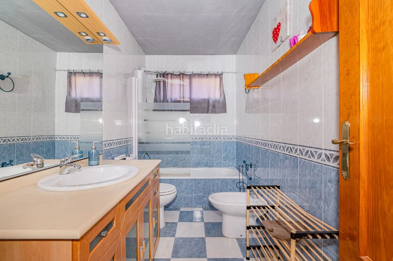 Foto fcce068d-5428-4089-81ae-271dbabddb43. Casa amb aparcament a Alfacar