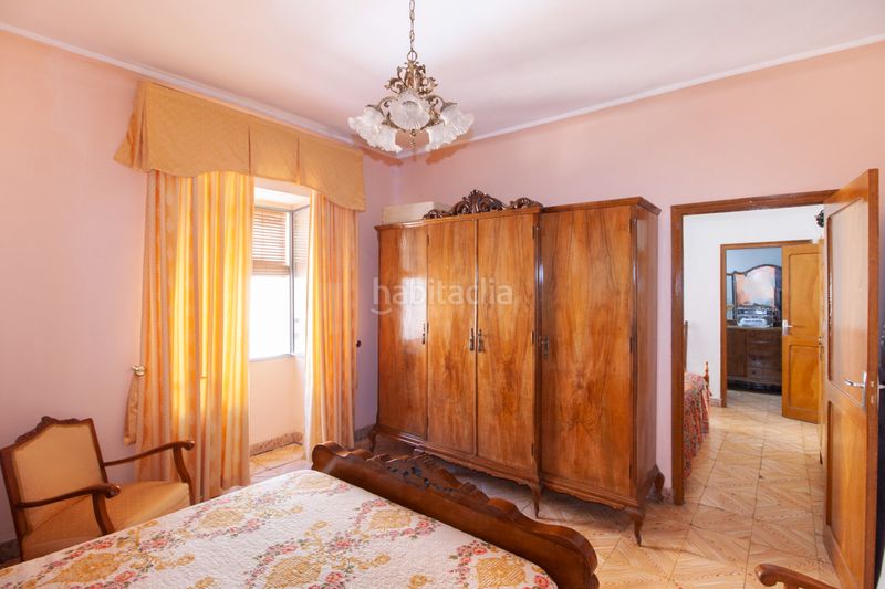 Foto 9ce90e9c-7c55-4c5f-85c0-7aa2387ed51e. Casa adossada a Úbeda
