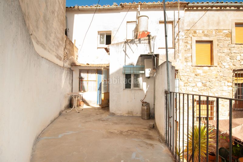 Foto a3715122-332f-4001-9051-7f81e293d7a1. Casa adossada a Úbeda