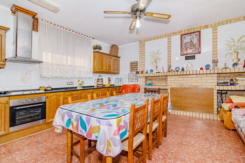Foto 0ba4e453-9e17-448b-bc3a-6b3d78407ae3. Casa amb aparcament a Alfacar