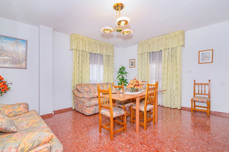 Foto 85ff209c-81b4-4c47-b830-2d1509370423. Casa amb aparcament a Alfacar