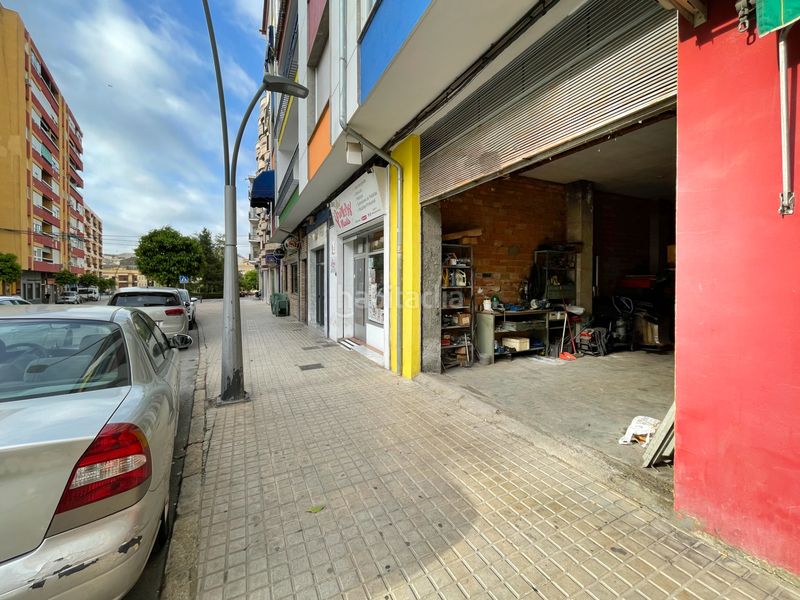 Foto c7694f6e-39ae-43ff-98dc-1f51cffed635. Local comercial  en Úbeda