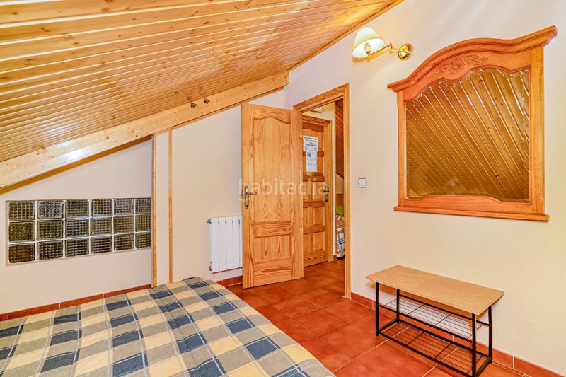 Foto 510d0a59-2382-442b-b226-74fdc6014a05. Edificio in Güéjar Sierra