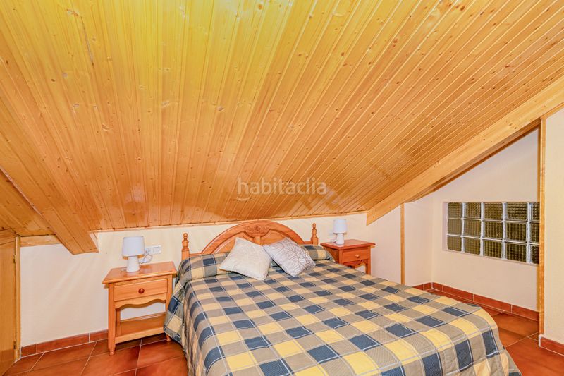 Foto b93a3db4-9200-4b6a-9551-93bd11612580. Edificio in Güéjar Sierra