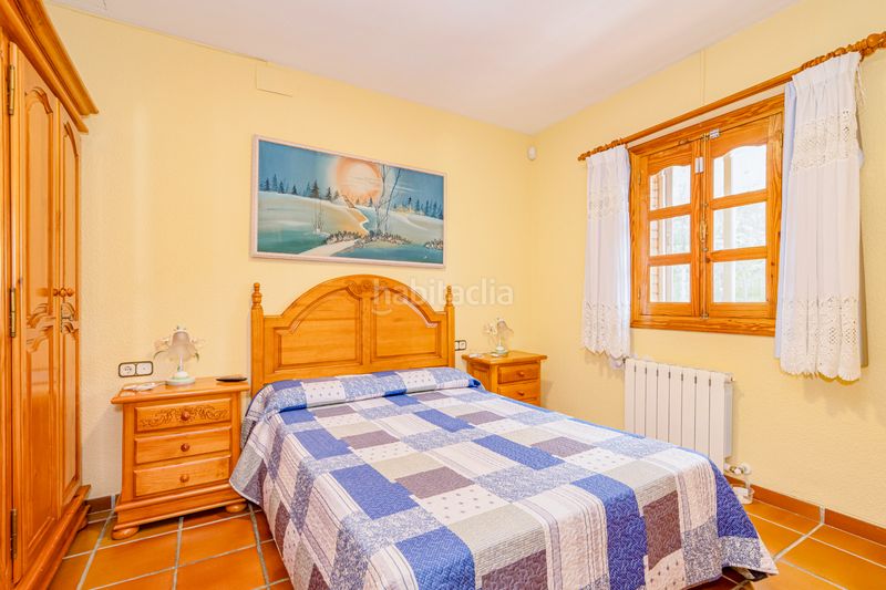 Foto e669767c-24a6-415e-97d6-3371e79441ef. Edificio in Güéjar Sierra