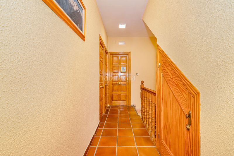 Foto eb8a9fa0-61fd-455f-8f8c-aca17a594e26. Edificio in Güéjar Sierra
