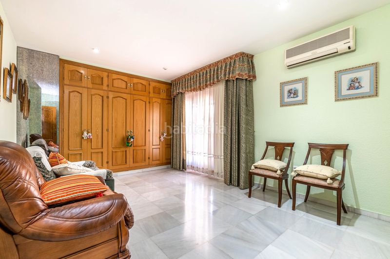 Foto ad5d9937-3127-4702-882a-74bab575cc9f. Casa amb calefacció aparcament a Maracena