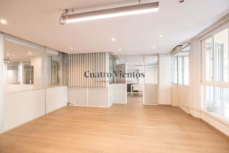 Foto 73db4ab4-d213-4c62-85af-97e6668b7746. Miete büro mit heizung parking in Barri de les Corts Barcelona