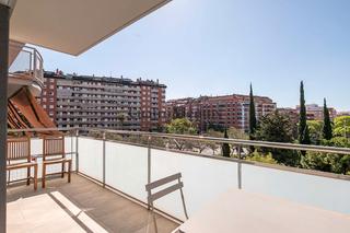 Lloguer Pis  Carrer de conxita supervia. Piso amueblado de alquiler de temporada en les corts