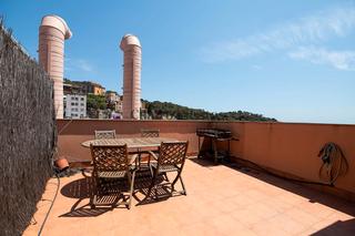 Lloguer Pis  Carrer del beat almat. Fantstico piso en alquiler de temporada con terraza en el terra
