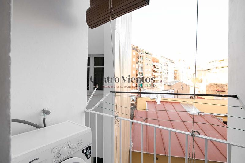 Foto 80bba568-eaee-4e10-a3fd-60fcf0acf4b8. Appartement dans Sants-Badal Barcelona