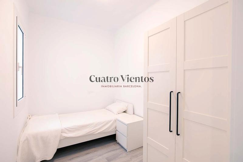 Foto b3740c10-3df7-48f6-b10b-3c9f37a97019. Appartement dans Sants-Badal Barcelona