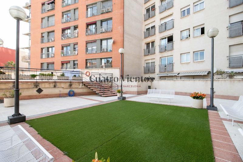 Foto a636d7c4-998b-4d59-b3c4-1ce1c76d734d. Pis amb calefacció aparcament piscina a Font de la Guatlla Barcelona