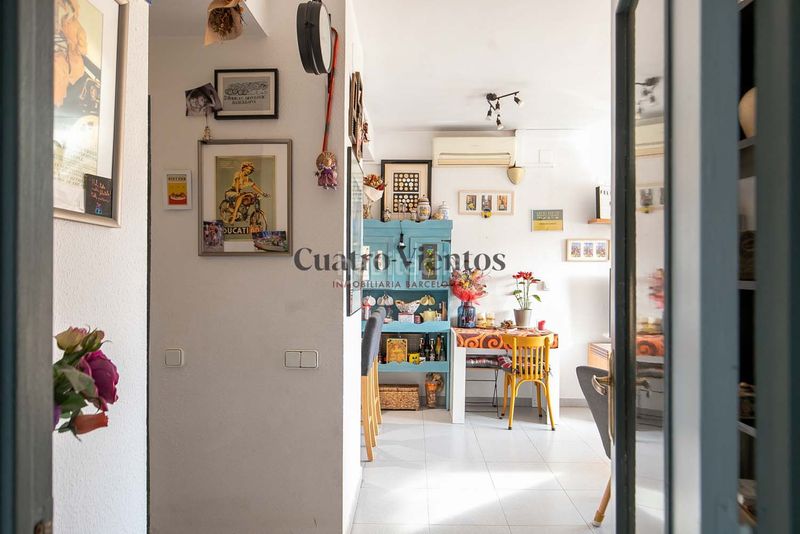 Foto a98eed4e-d85b-478a-80a2-f909de7f4e04. Pis amb calefacció aparcament piscina a Font de la Guatlla Barcelona