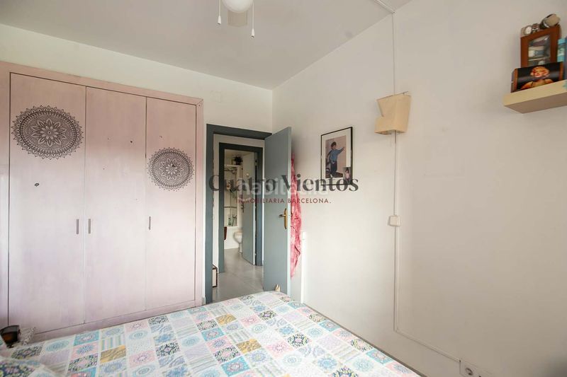 Foto b7579159-ca92-4448-a647-653df650e553. Pis amb calefacció aparcament piscina a Font de la Guatlla Barcelona