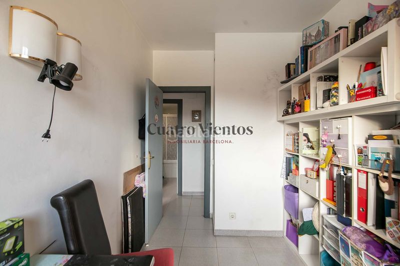 Foto f434803d-b889-4ffe-b37d-2a7be01e6079. Pis amb calefacció aparcament piscina a Font de la Guatlla Barcelona