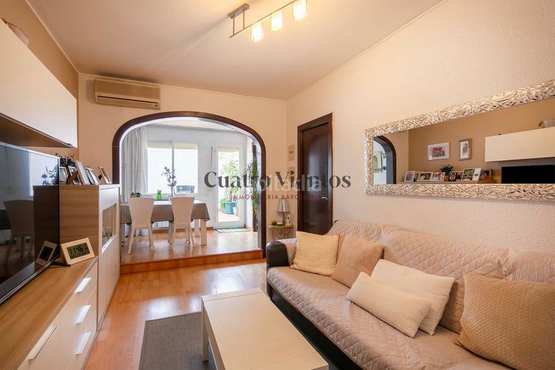 Foto 58f8a9d6-86bd-4d0d-b1bd-cda96dd761aa. Pis amb calefacció a Poblenou Barcelona