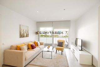 Location Appartement  Carrer de conxita supervia. Piso de tres habitaciones de alquiler vacacional en les corts