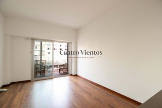 Piso  Gran via de les corts catalanes. Piso con terraza junto a paseo de gracia