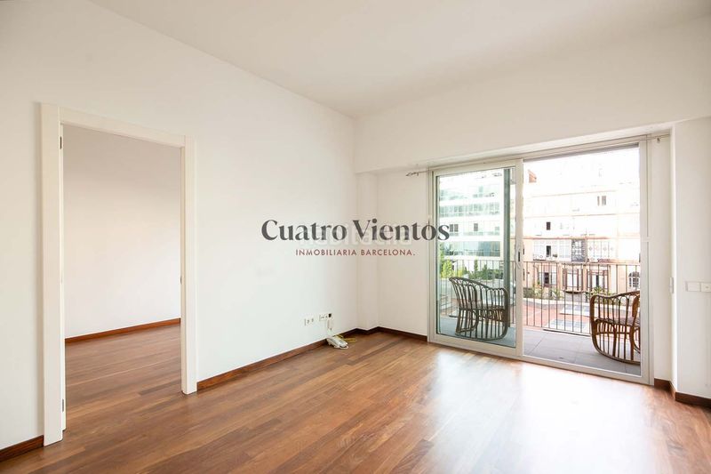 Foto ad3cd10b-9294-42fe-95f4-27780a2b2ae7. Pis amb calefacció a Dreta de l´Eixample Barcelona