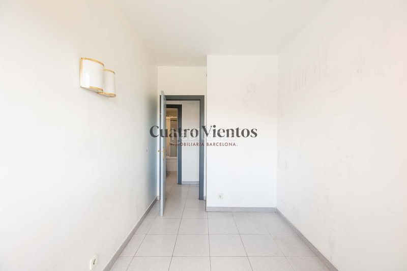 Foto db88a986-ceec-4311-9ba7-f4d668fff613. Pis amb calefacció aparcament piscina a Font de la Guatlla Barcelona