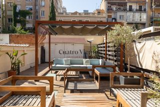 Piso  Carrer d'aragó. Piso en venta de dos dormitorios y terraza en pleno centro de ba