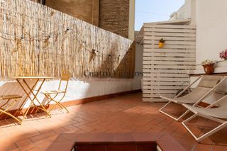 Pis  Carrer d'enric granados. Piso con terraza de dos dormitorios en venta en la calle enric g