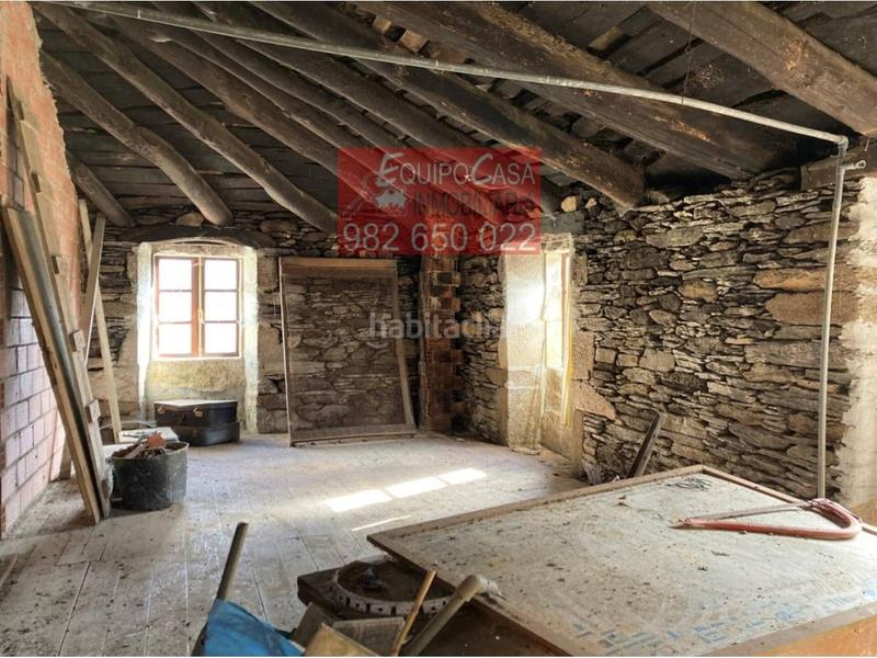 Foto 5fc006c4-8f9a-4fe2-bffc-89bde58d6726. Casa in Portomarín