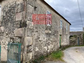 Maison à Guntín. Casa en venta en gomelle