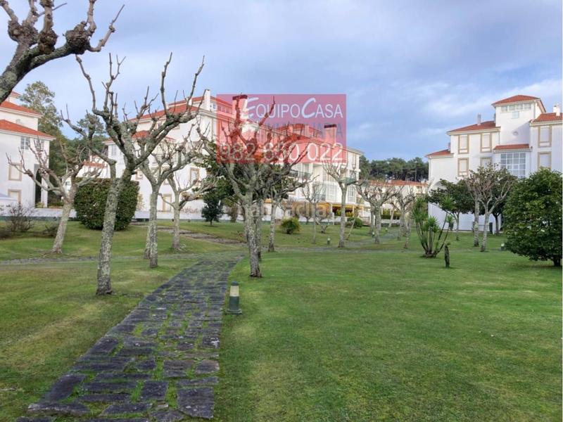 Foto fa9ba123-017c-4f60-a6a4-381542ed501f. Location duplex avec parking piscine dans Grove (O)