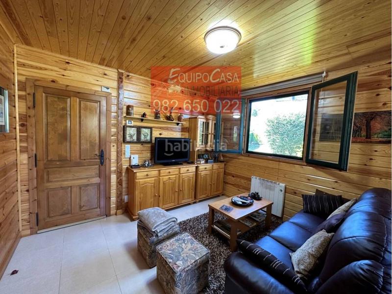 Foto 9d072135-b0a2-4f93-9cc6-10d5b306c3bb. Haus mit heizung parking in Friol