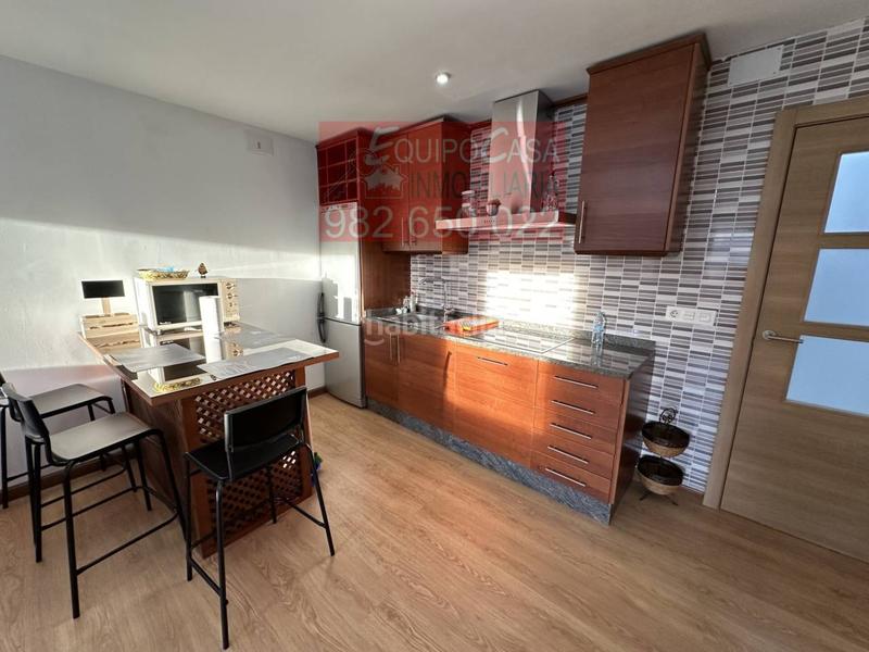 Foto eb7ce7af-ced6-485c-8337-221cc472f1c5. Casa pareada  en venta en centro-recinto amurallado(27001) en Lugo