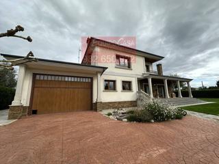 Casa a Outeiro de Rei. Casa en venta en robra