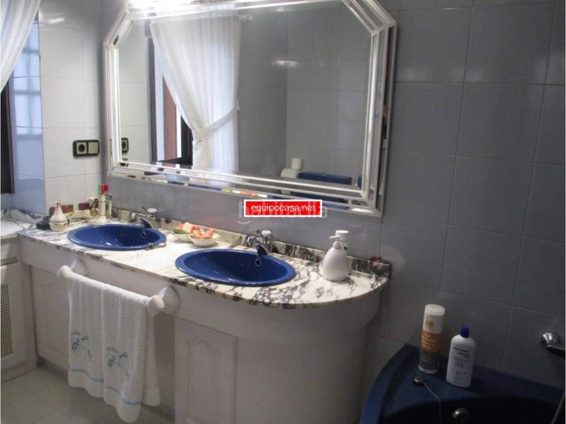 Foto 2c97db5f-c860-435b-962e-fca562822f3d. Casa  en venta en a piringalla-albeiros-garabolos en Lugo