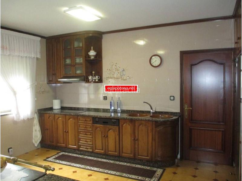 Foto 3a0bf003-8a66-4e6e-ab35-4a23115f1328. Casa  en venta en a piringalla-albeiros-garabolos en Lugo
