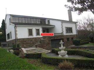 Casa a Centro - Recinto Amurallado. Casa en venta en a piringalla-albeiros-garabolos