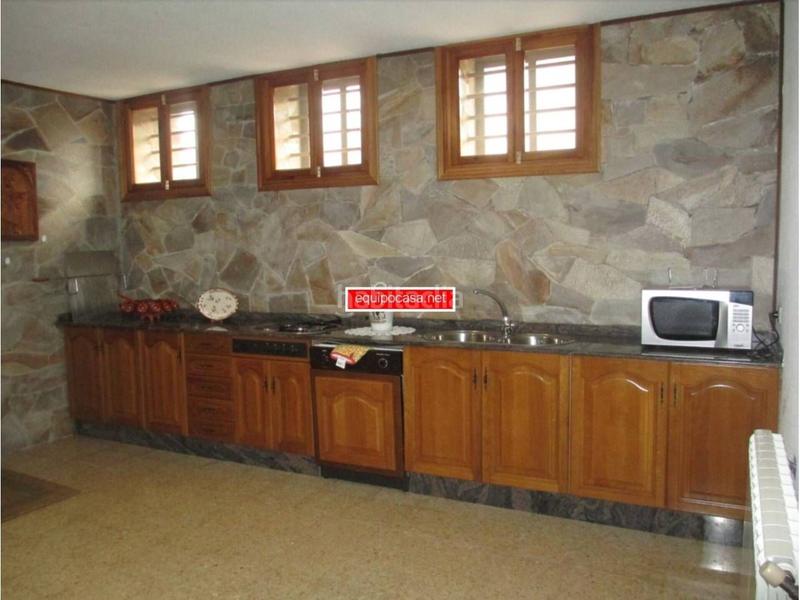 Foto d017146c-b335-4bbf-8b3a-3376545179d2. Casa  en venta en a piringalla-albeiros-garabolos en Lugo