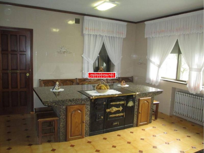 Foto eb7d59c6-c1a8-4db1-9e39-73e15262af44. Casa  en venta en a piringalla-albeiros-garabolos en Lugo