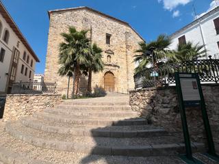 Haus in Calle aguilar 21. Casa próxima a la iglesia san bartolomé