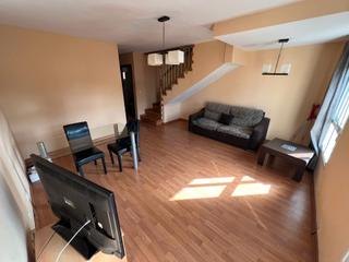 Duplex à Avenida constitucion 180. Piso próximo a la estación de autobuses.