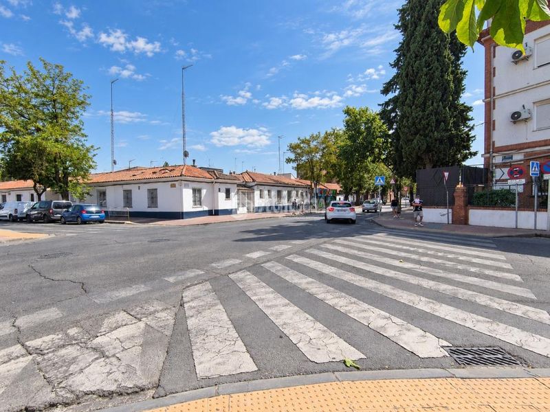 Foto 192d166b-eda5-48a0-9aae-3bc4575fd09d. Casa aparellada a Val Alcalá de Henares